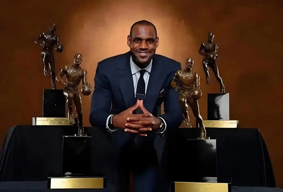 om, 因此拉塞尔 om, 因此拉塞尔