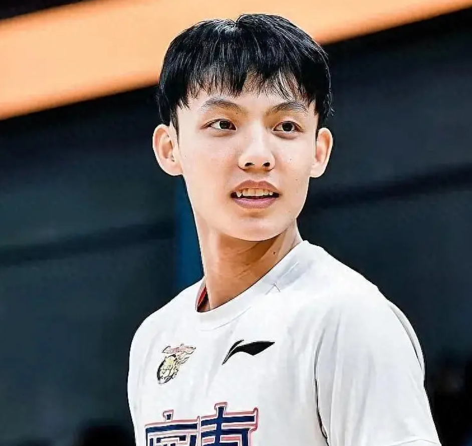 定就是基本, 越来越短, 随着年龄增